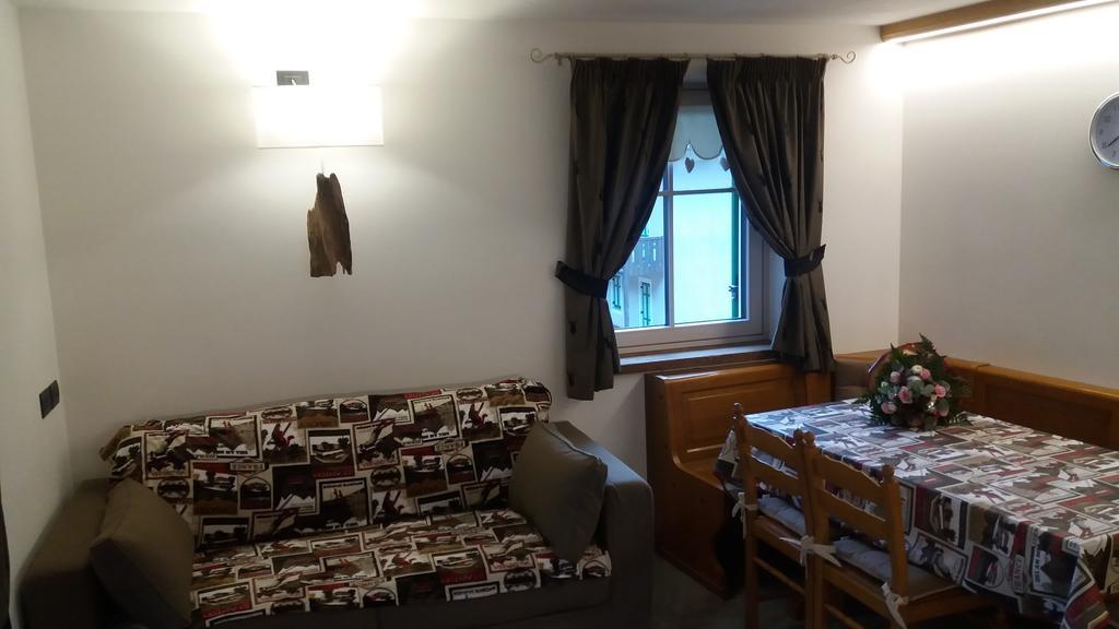 Hotel Majon de la nona Pozza di Fassa Exterior foto