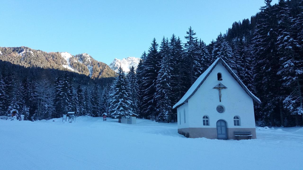 Hotel Majon de la nona Pozza di Fassa Exterior foto